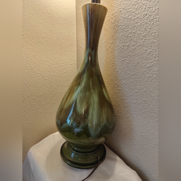 MCM Ceramic Lamp - Picture 3 of 16